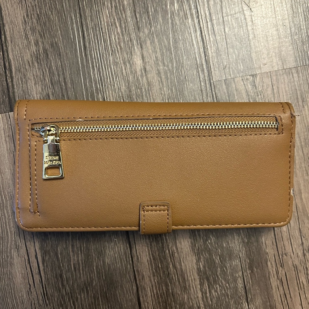 Steve Madden Camel Polyurethane Wallet - Picture 10 of 11
